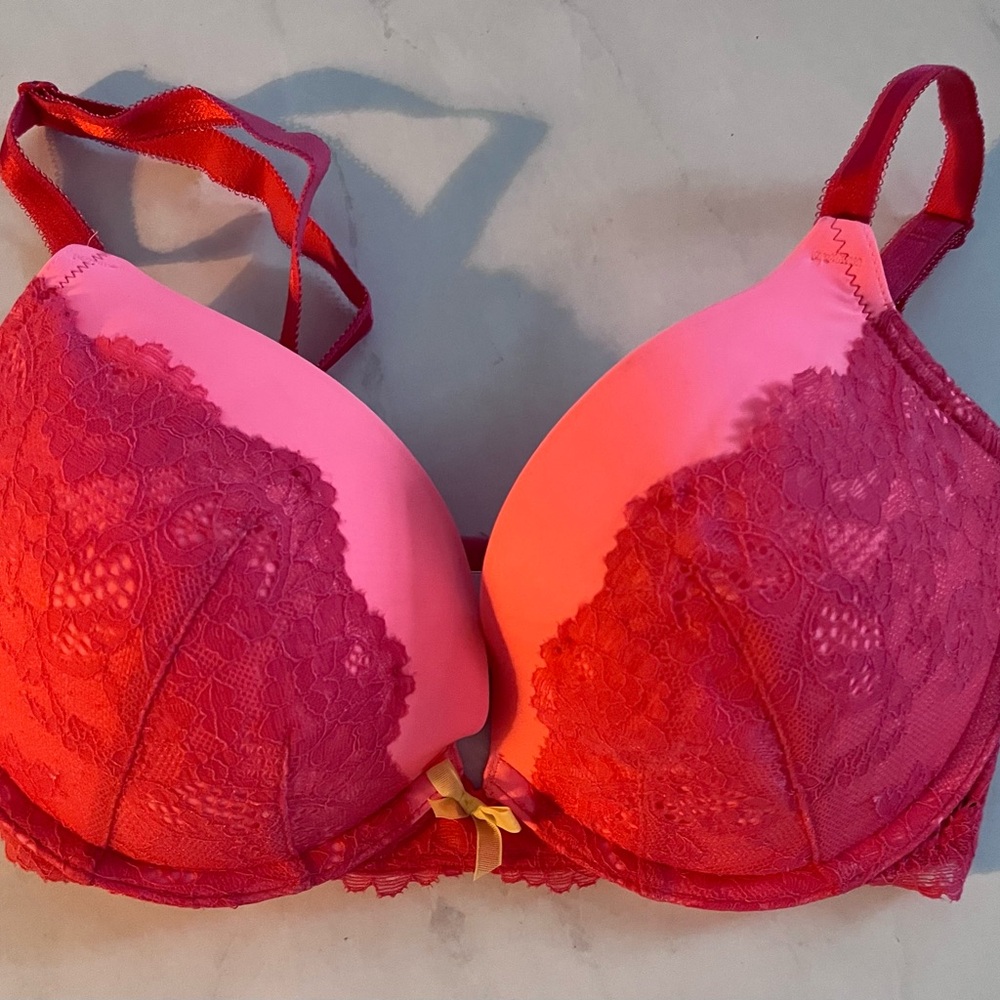 Victoria’s Secret Dream Angels Lined Demi Bra size 32DD NWOT